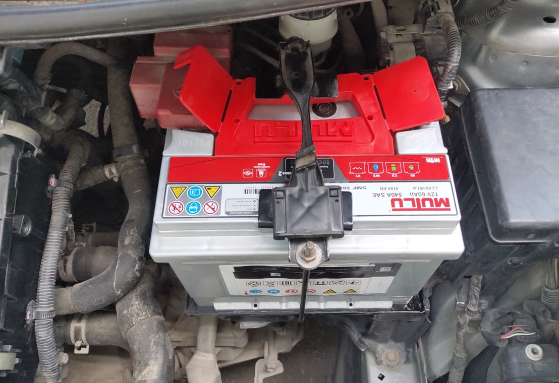 Замена аккумулятора Тойота Ярис
