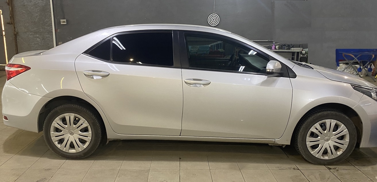 Тойота Королла на замене генератора