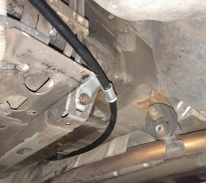 Замена троса ручника Тойота Королла