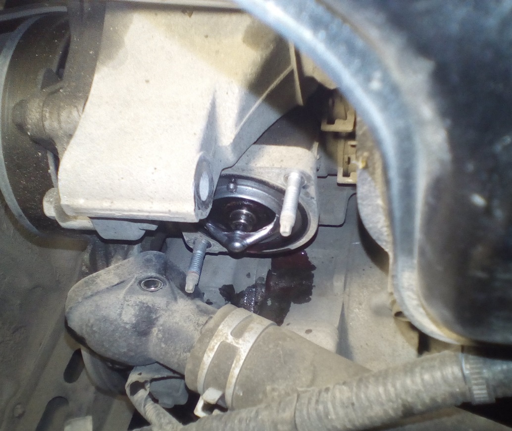 Замена термостата Тойота Королла