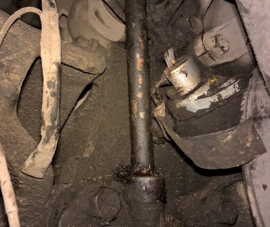 Замена датчика коленвала Тойота Авенсис