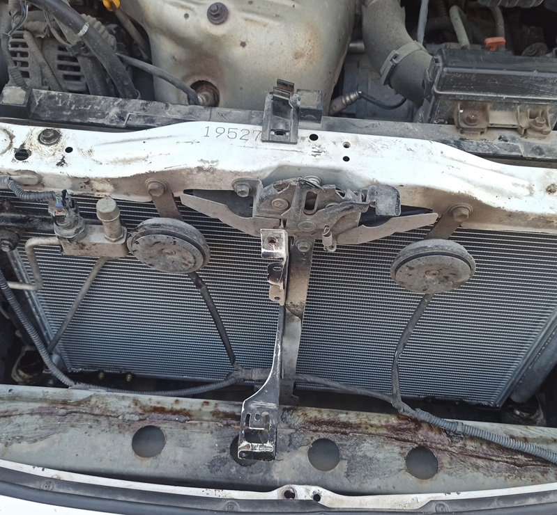 Замена радиатора кондиционера Тойота Авенсис