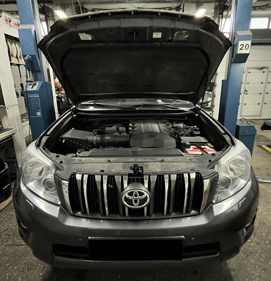 Тойота Ленд Крузер Прадо готовится к ТО