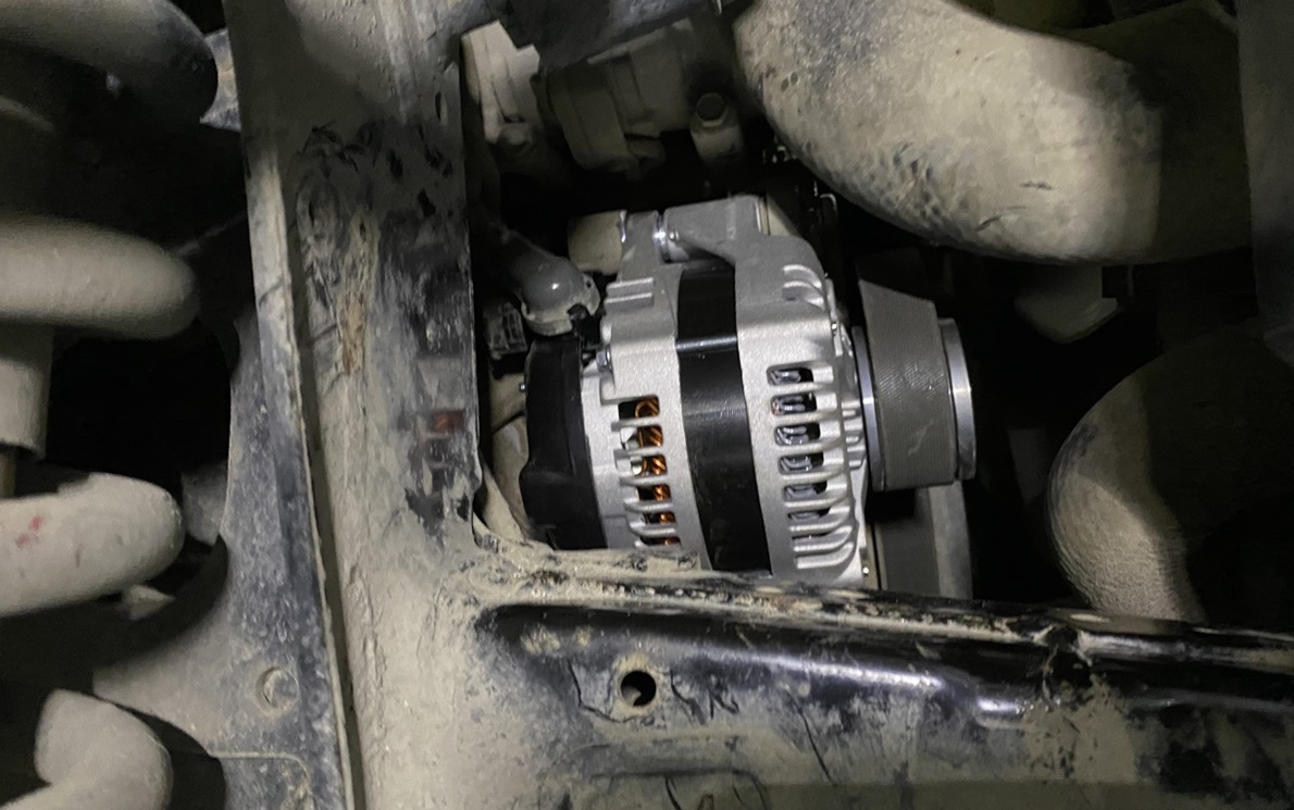 Замена генератора Тойота Ленд Крузер Прадо
