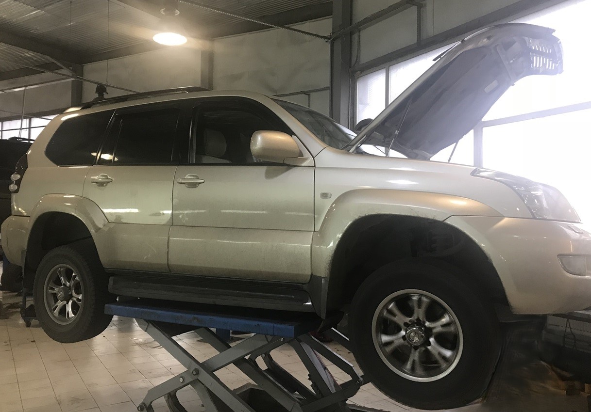 Тойота Ленд Крузер Прадо готовится к замене дисков