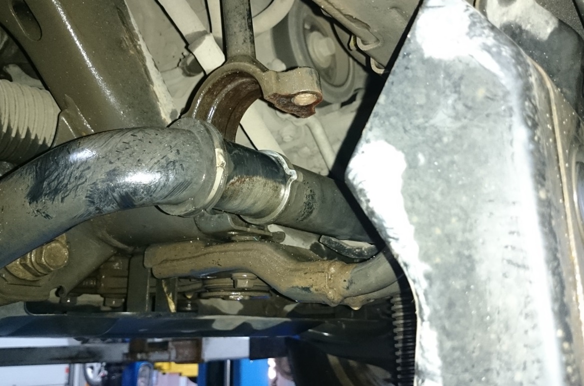 Замена втулок стабилизатора Тойота Ленд Крузер Прадо