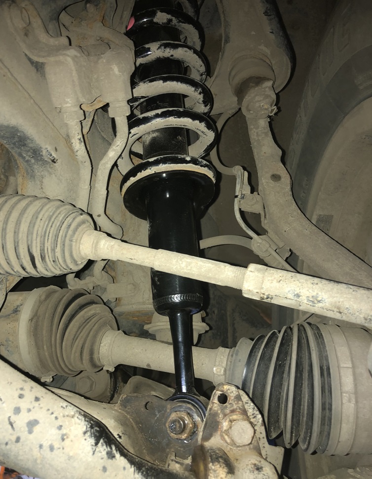 Замена переднего амортизатора Тойота Ленд Крузер Прадо