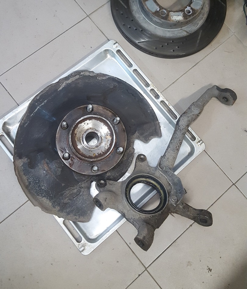 Замена ступицы Тойота Ленд Крузер Прадо