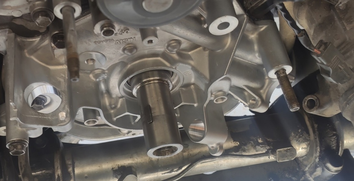 Замена масляного насоса Тойота Ленд Крузер