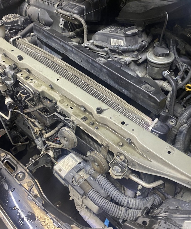 Замена радиатора кондиционера Тойота Ленд Крузер