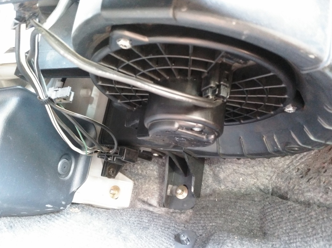 Замена моторчика печки Тойота Рав 4