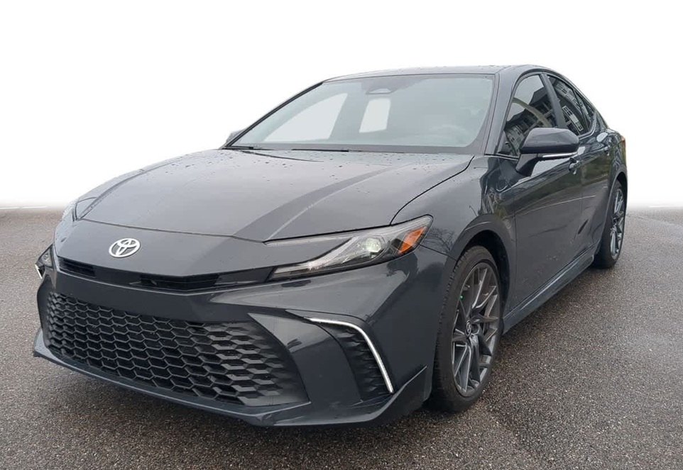 Тойота Камри после замены компрессора кондиционера в автотехцентре