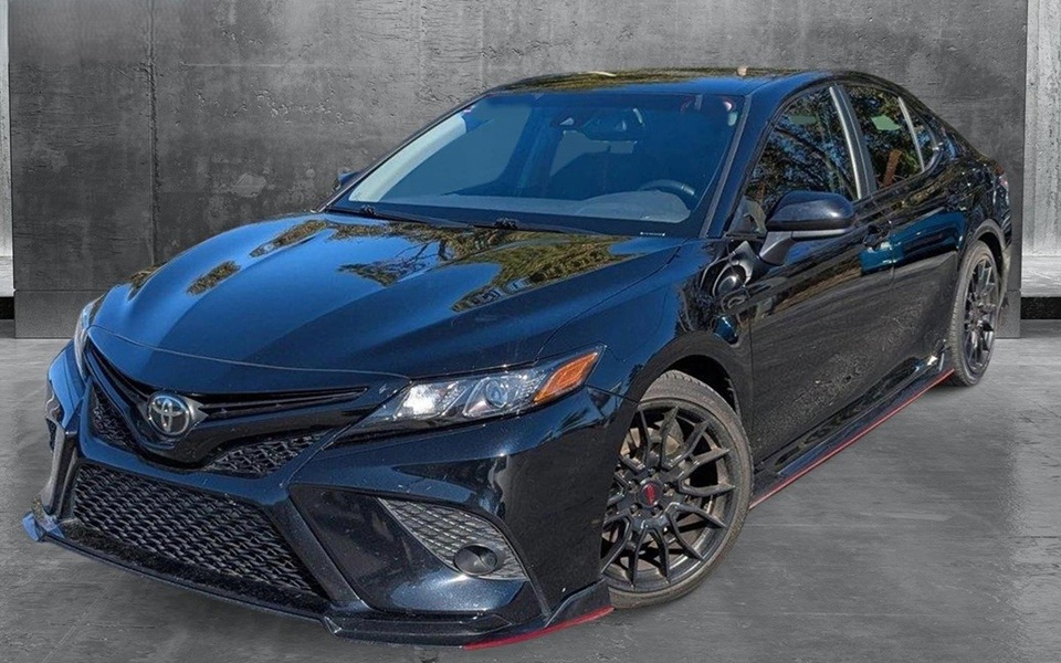 Тойота Камри после замены тормозных шлангов в автотехцентре