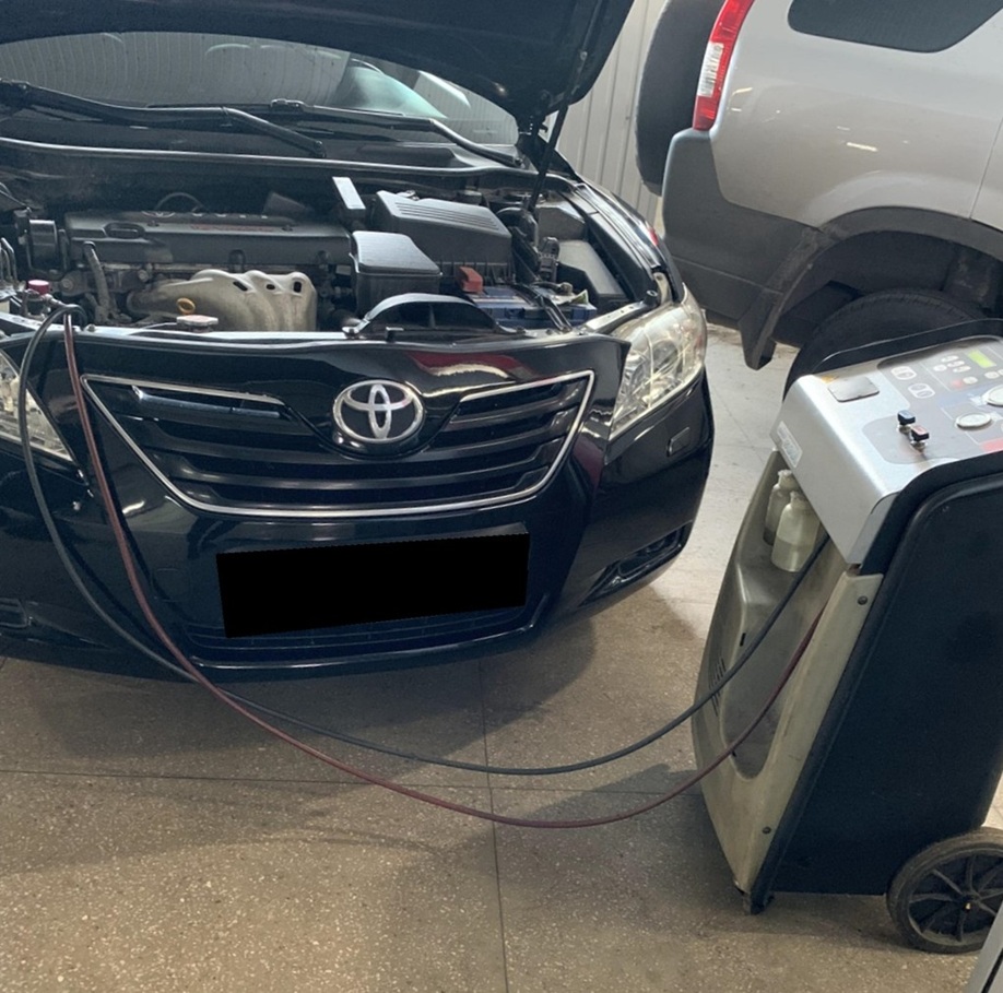 Заправка кондиционера Тойота Камри