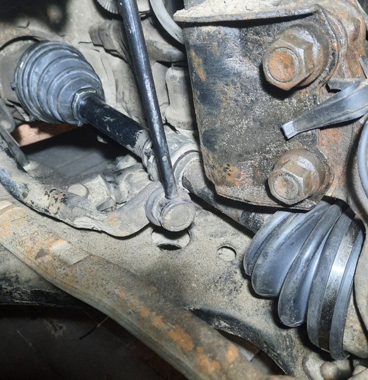 Замена привода Тойота Венза