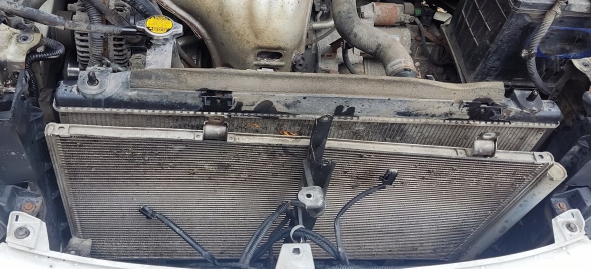 Замена радиатора Тойота Венза