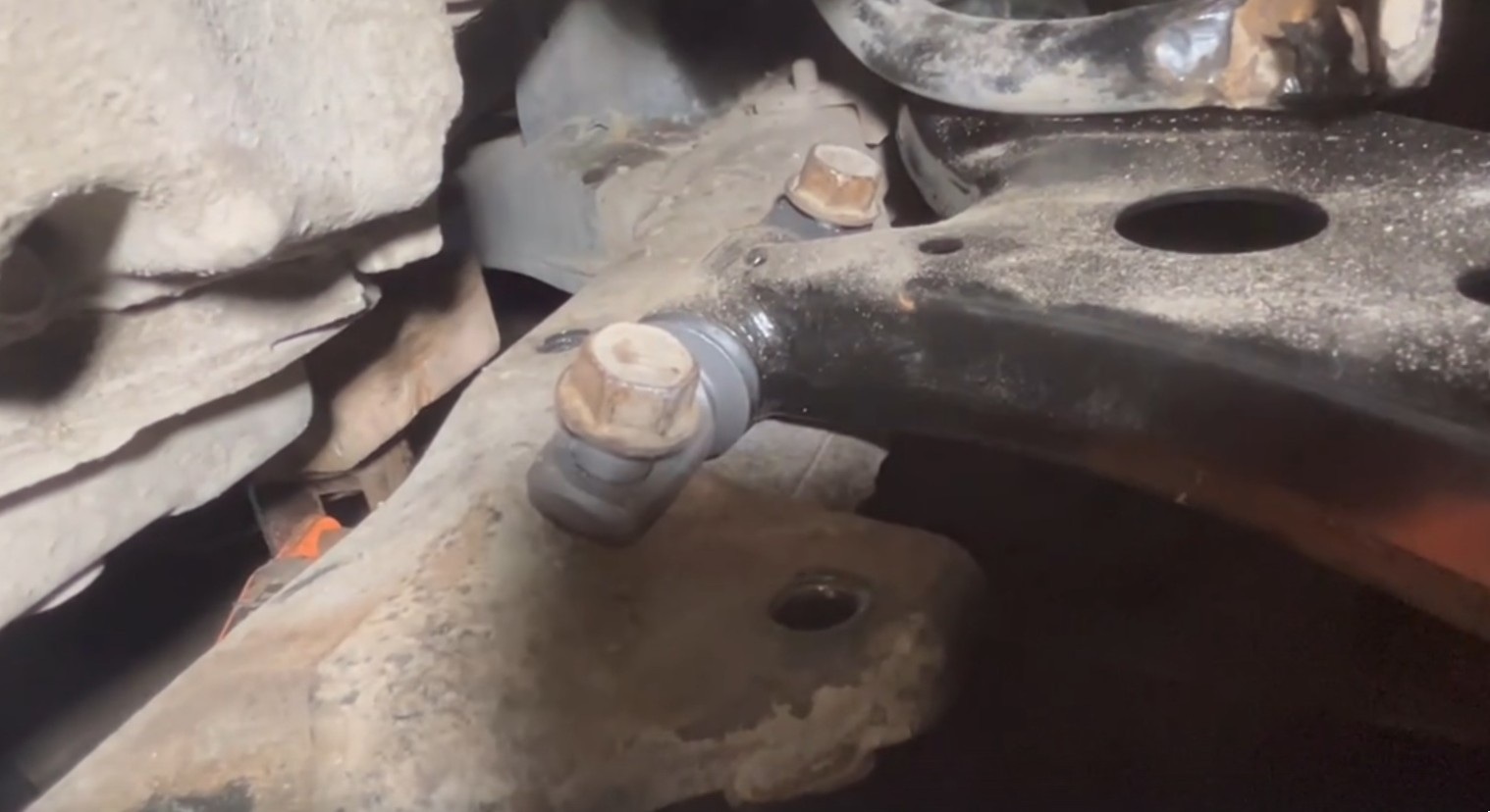 Замена рычага Тойота Венза