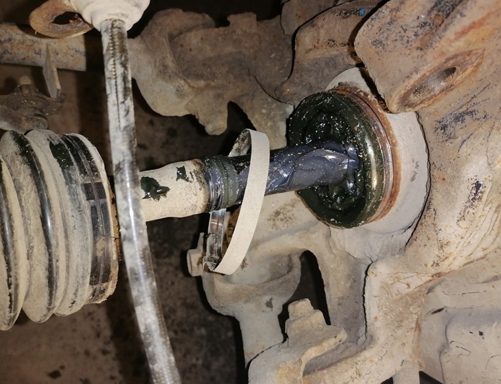 Замена ШРУСа Тойота Венза