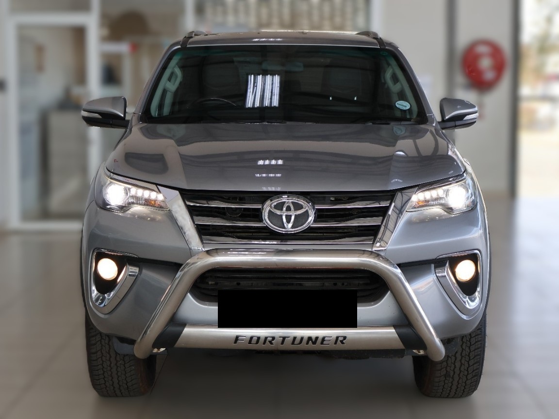 Тойота Фортунер после ремонта рулевой рейки в автотехцентре