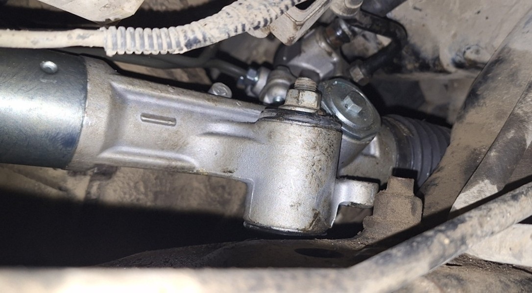 Ремонт рулевой рейки Тойота Фортунер