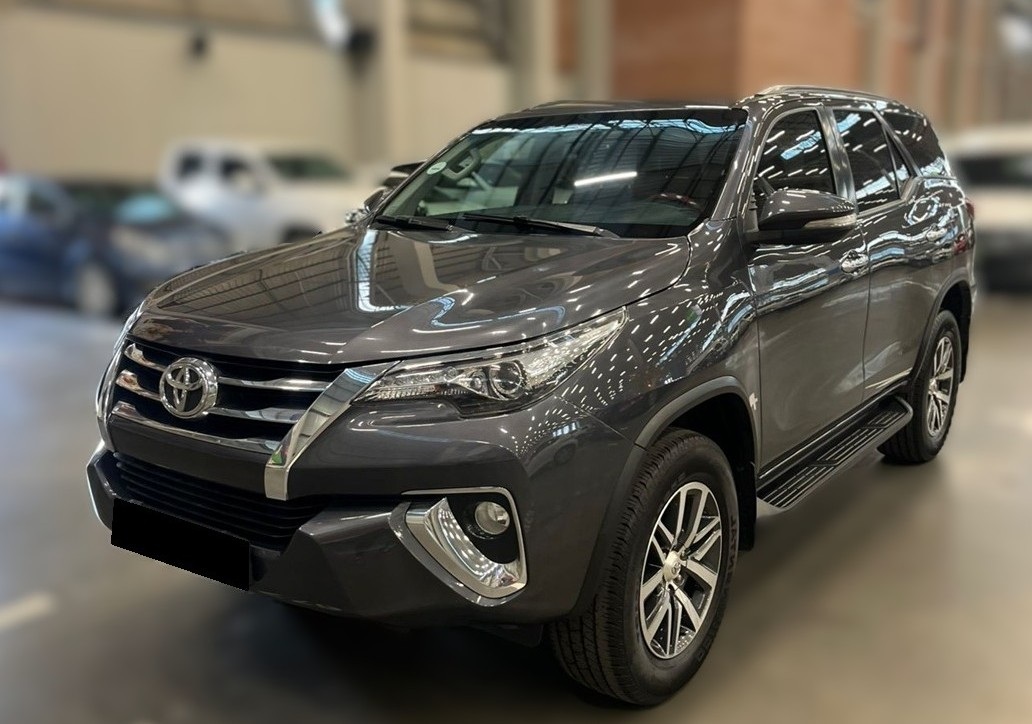 Тойота Фортунер после замены масла в редукторе в автотехцентре