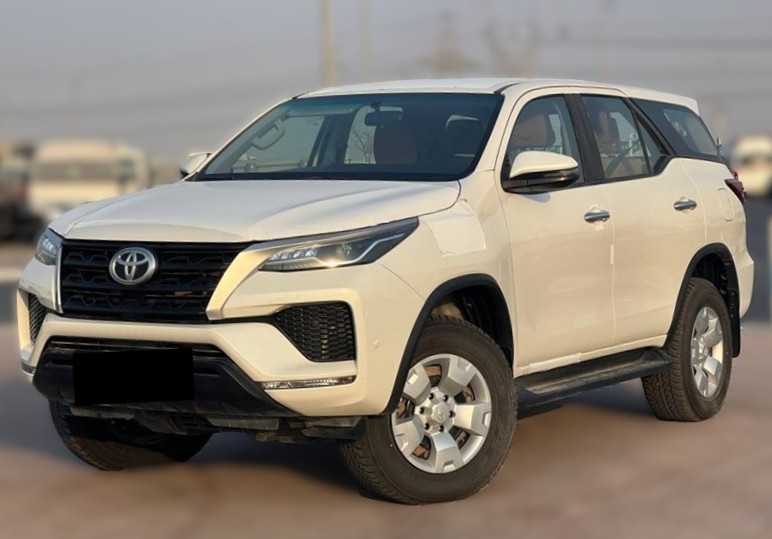 Тойота Фортунер после замены пружин в автотехцентре