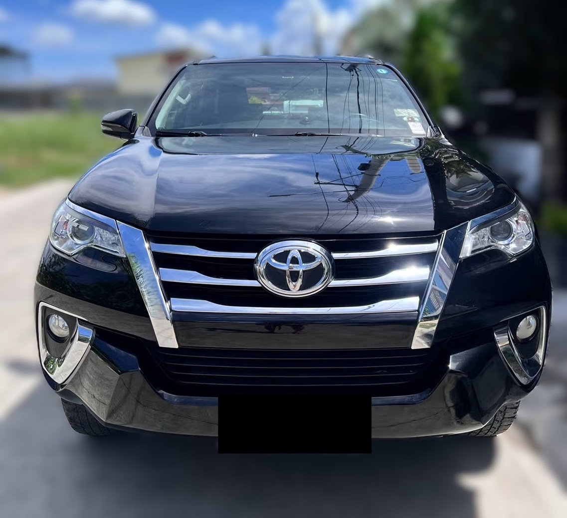 Тойота Фортунер после замены радиатора в автотехцентре