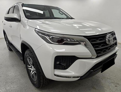 Тойота Фортунер после замены радиатора печки в автотехцентре