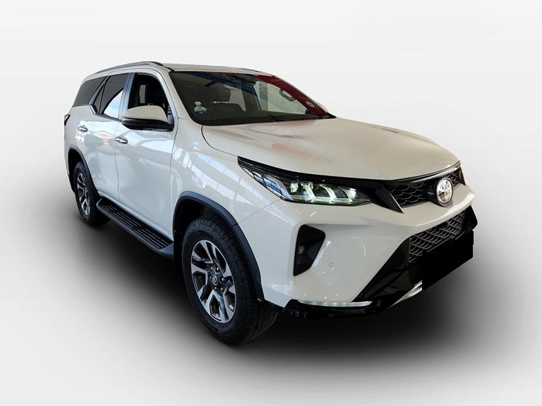 Тойота Фортунер после замены сальника привода в автотехцентре