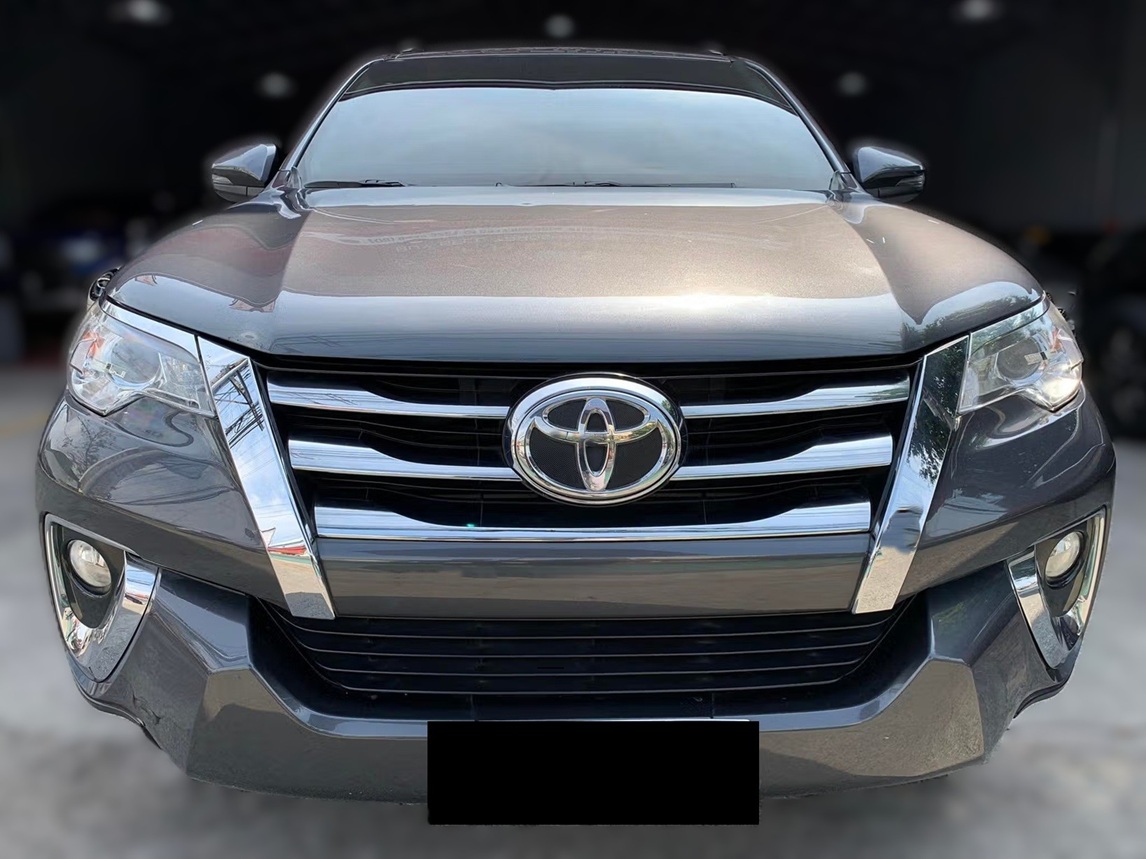 Тойота Фортунер после замены тормозных дисков в автотехцентре