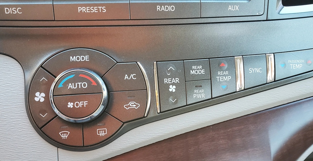 Панель управления кондиционером после ремонта