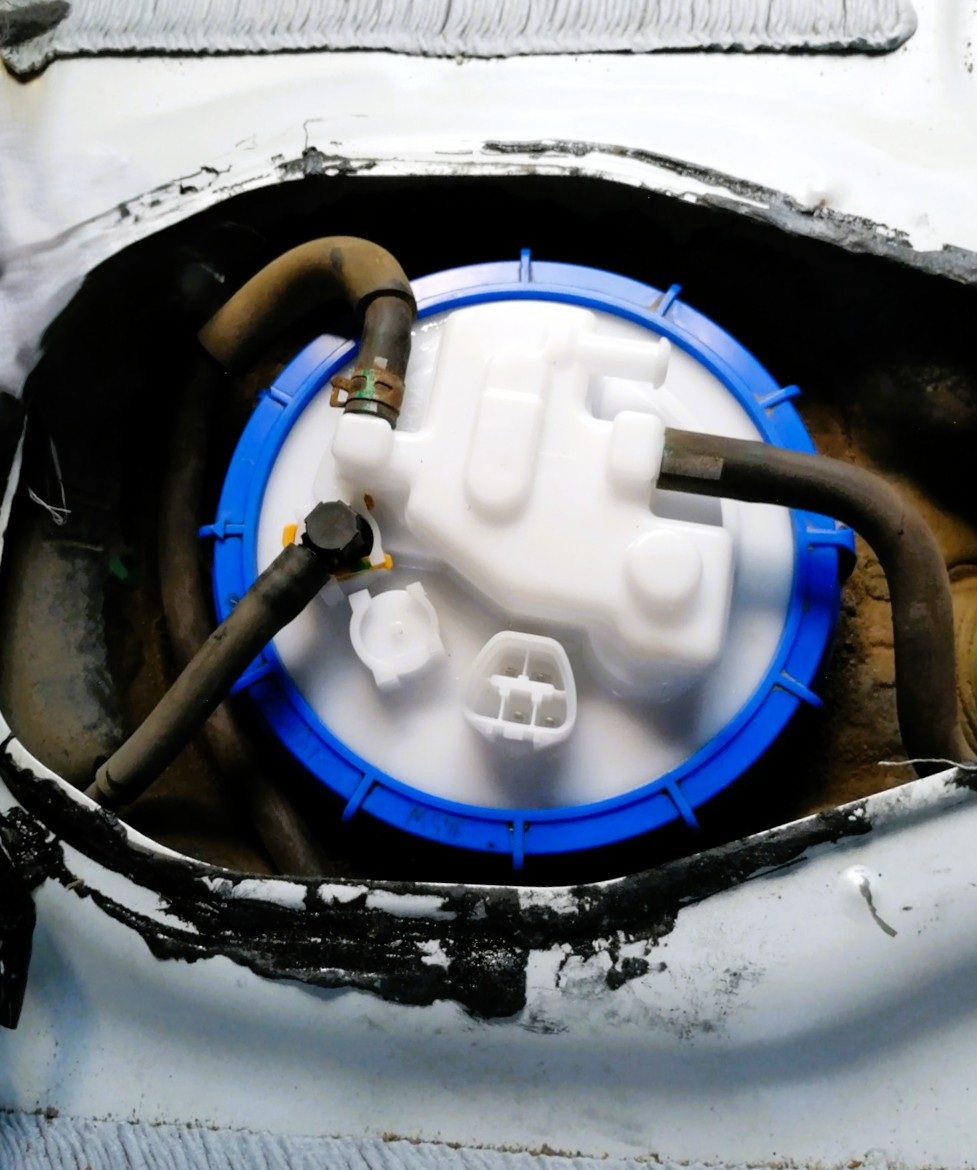 Замена бензонасоса Тойота Версо