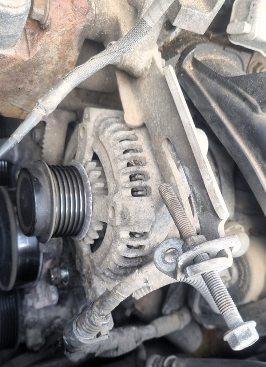 Замена генератора Тойота Версо