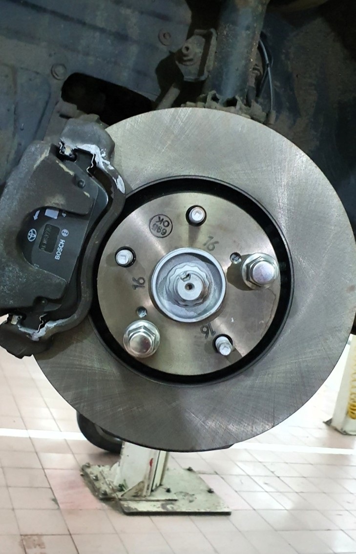 Замена тормозных дисков Тойота Версо