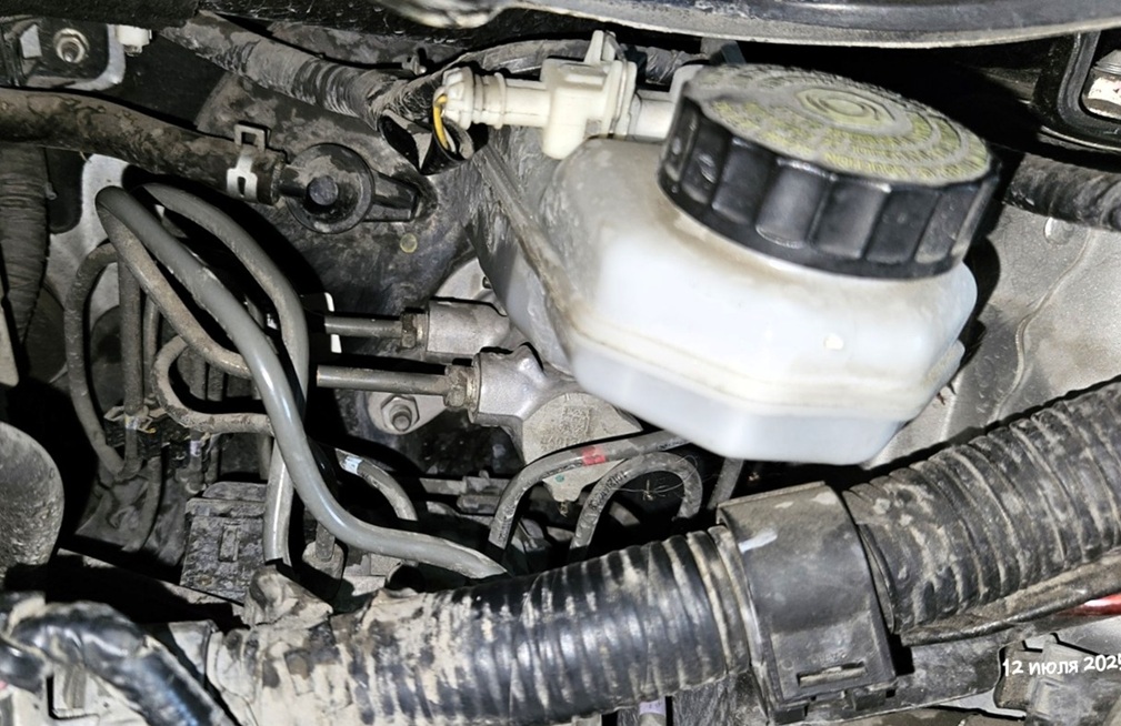 Замена тормозной жидкости Тойота Версо