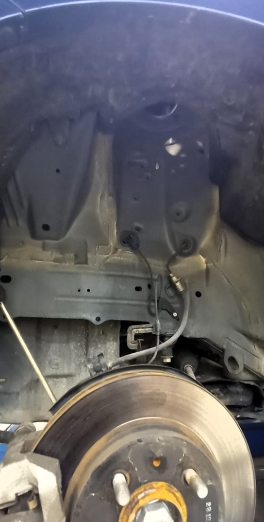 Замена амортизаторов Тойота Танк