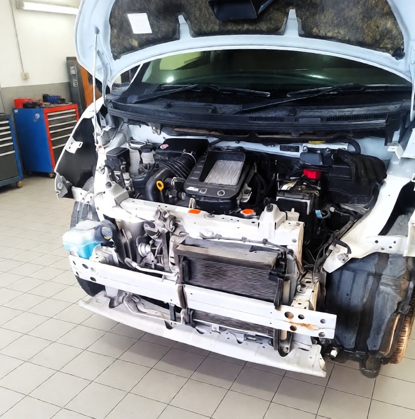 Замена радиатора Тойота Танк