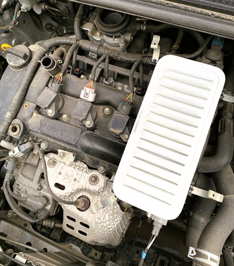 Замена воздушного фильтра Тойота Витц